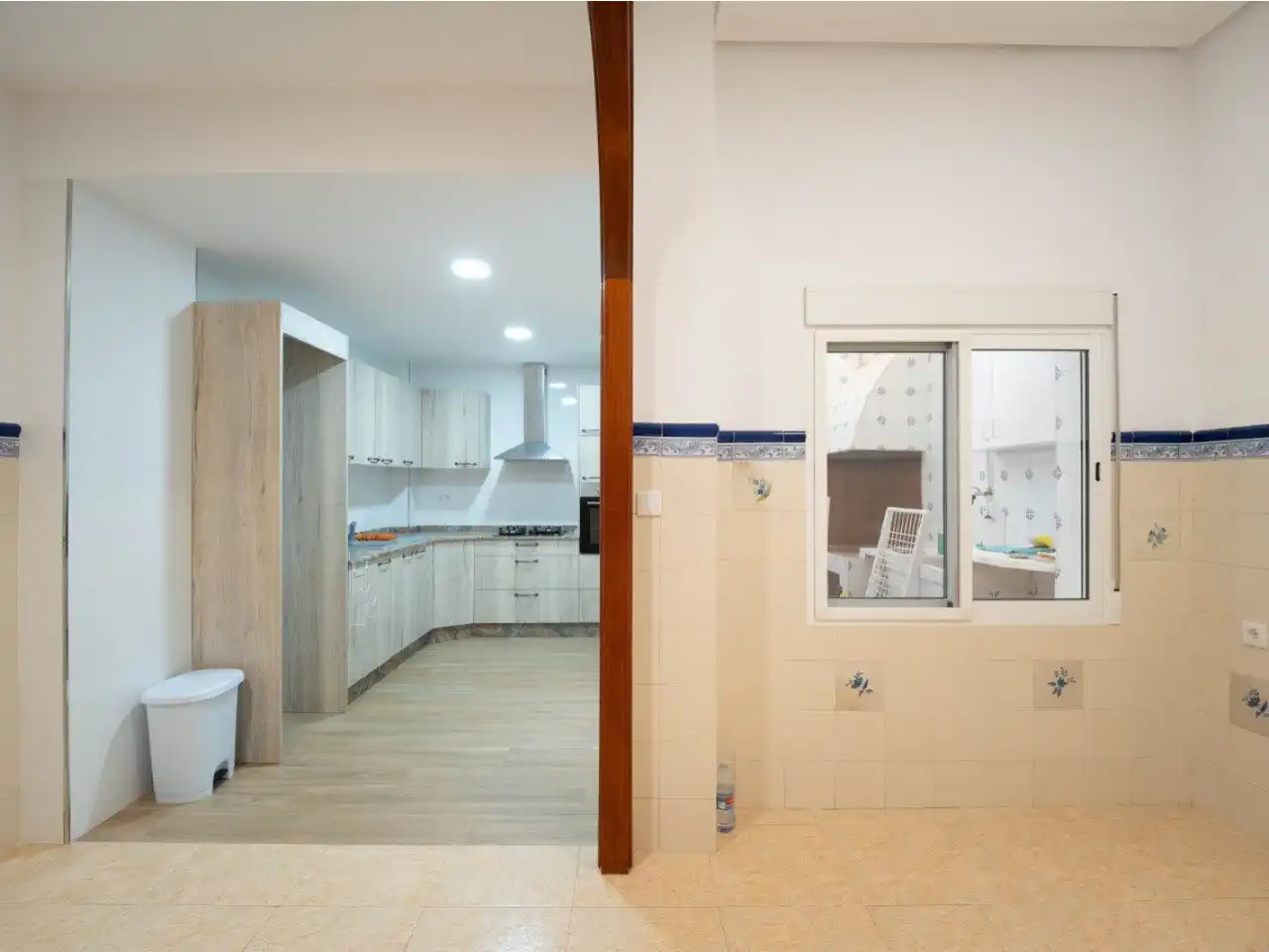 Cocina de Piso en venta en La Pobla de Vallbona con Aire acondicionado, Calefacción y Jardín privado