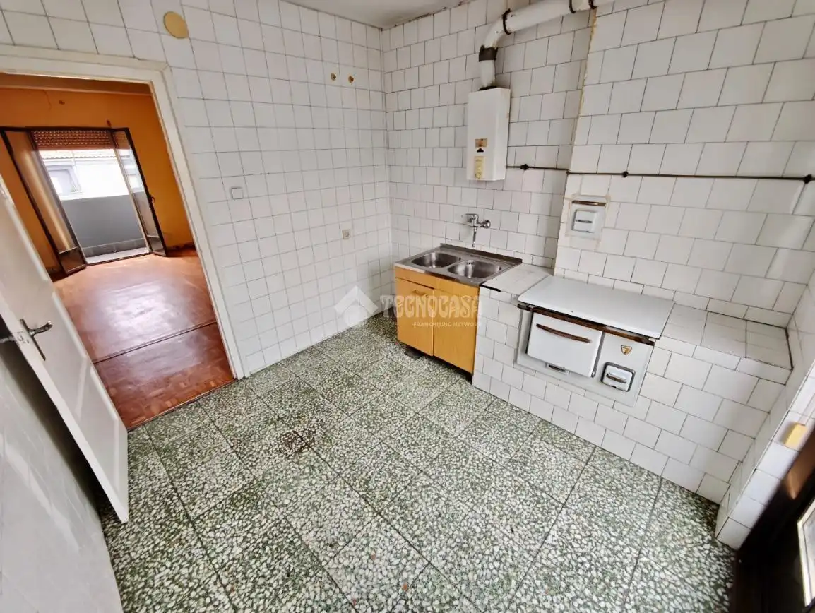 Cocina de Piso en venta en Santander con Trastero y Balcón