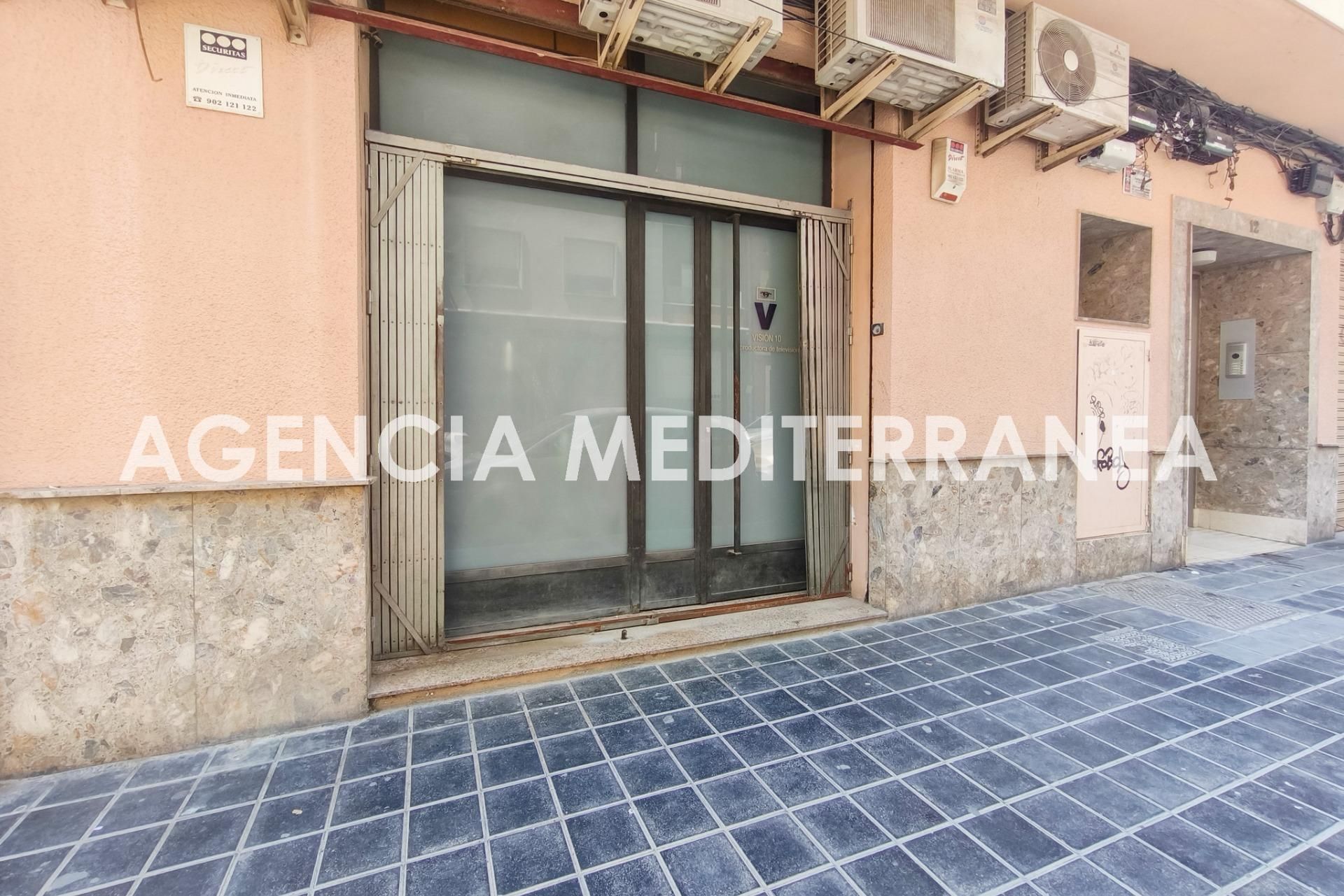 Vista exterior de Local en venda en  Valencia Capital