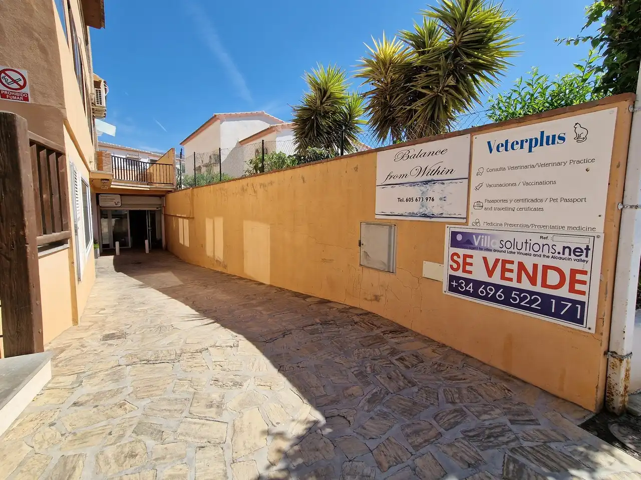 Vista exterior de Local en venta en Alcaucín con Aire acondicionado