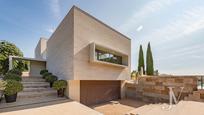 Vista exterior de Casa o xalet en venda en  Madrid Capital amb Aire condicionat, Calefacció i Jardí privat