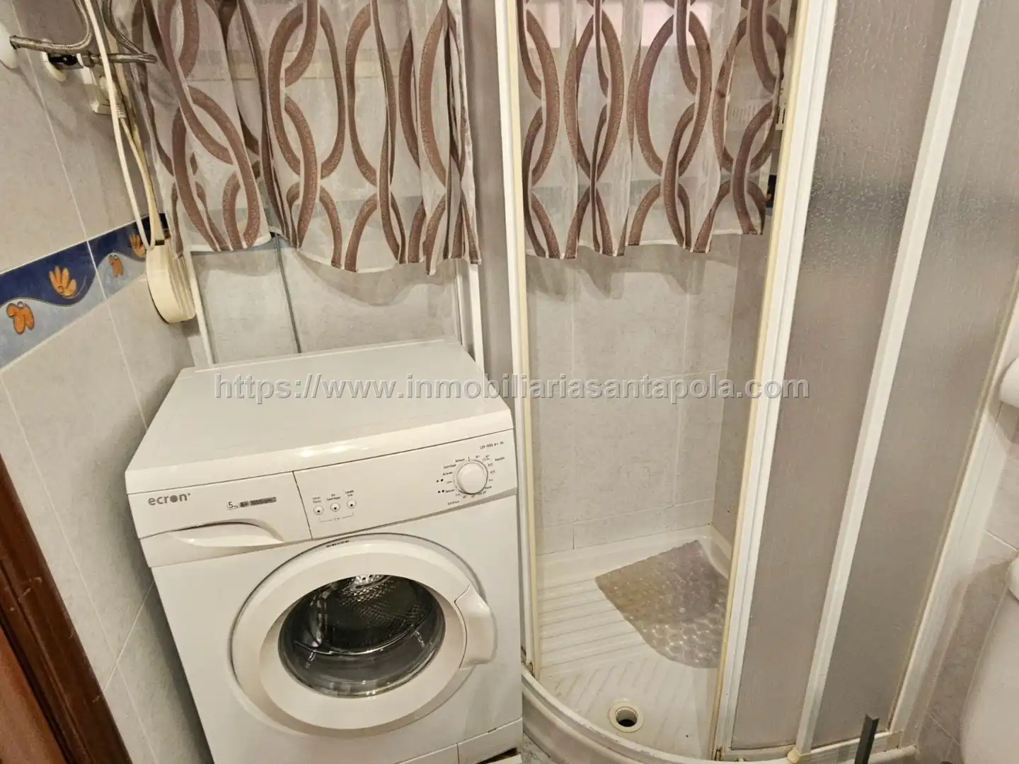 Baño de Estudio en venta en Santa Pola con Terraza, Piscina y Amueblado