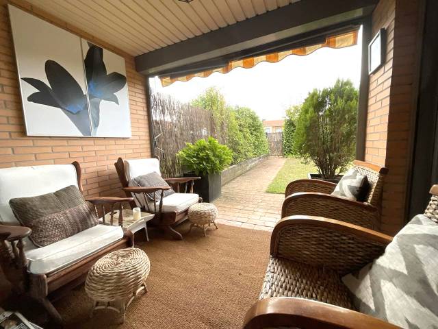 Casa adosada en Venta en Calle Malmorache en Cirueña