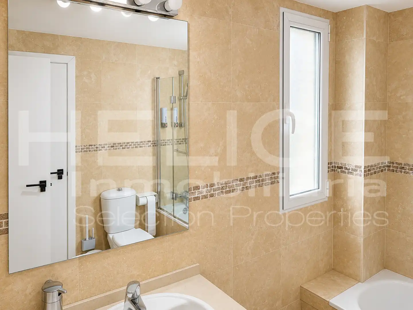 Houses for sale in Cumbres de Calicanto