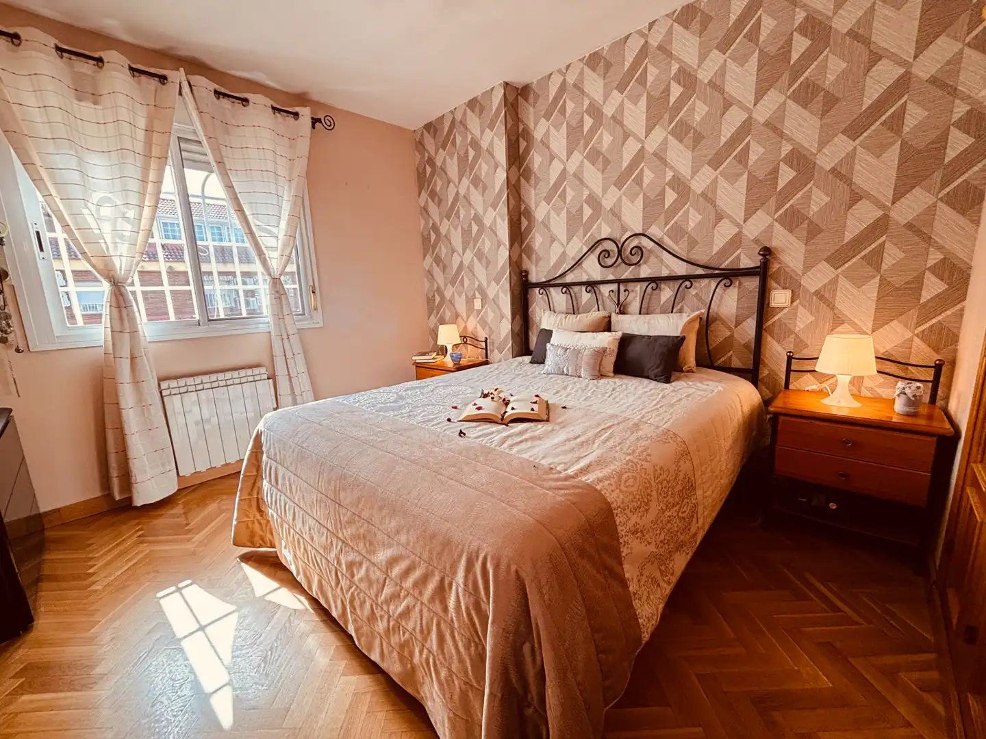 Habitación de Casa adosada en venta en Getafe con Aire acondicionado, Calefacción y Jardín privado