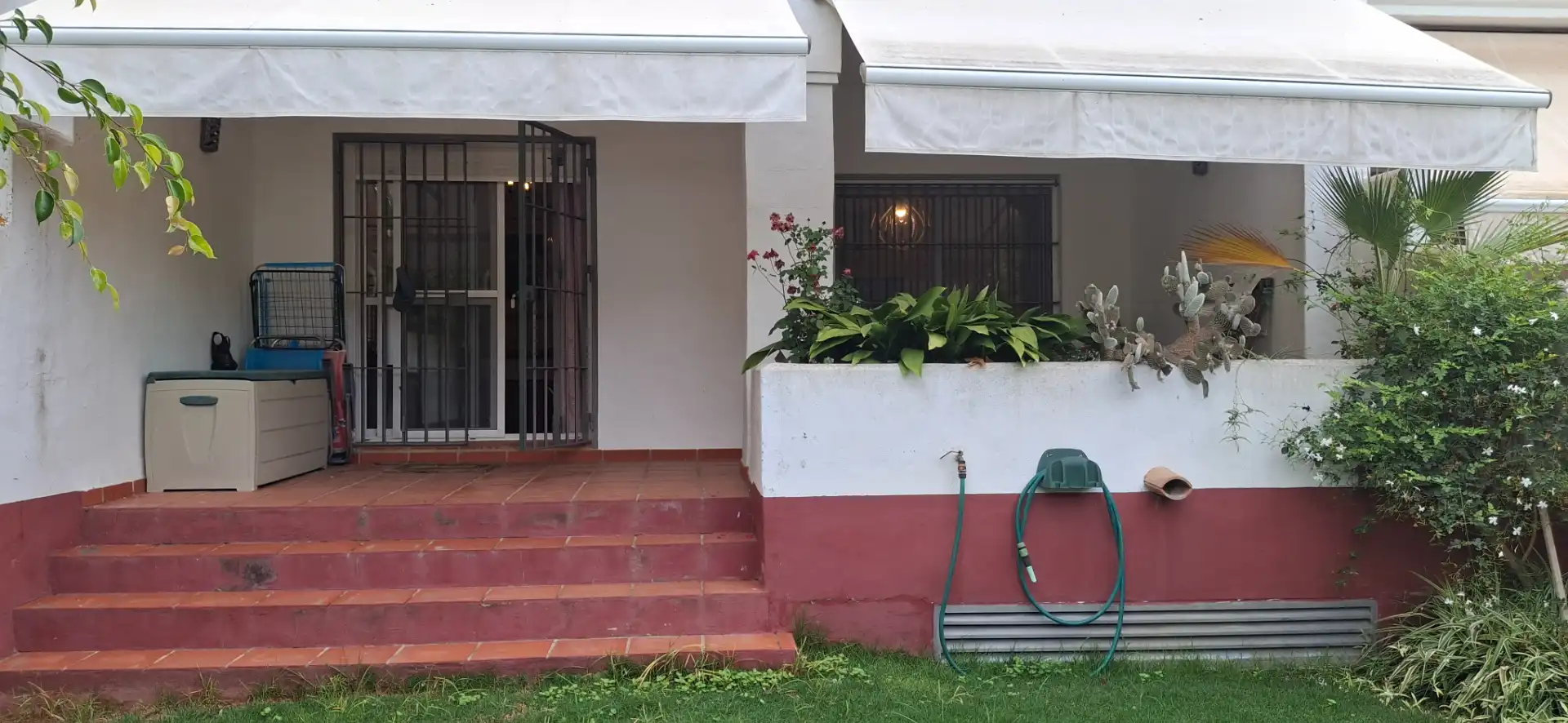 Casa a schiera con piscina in vendita a Calle Orquídea 6