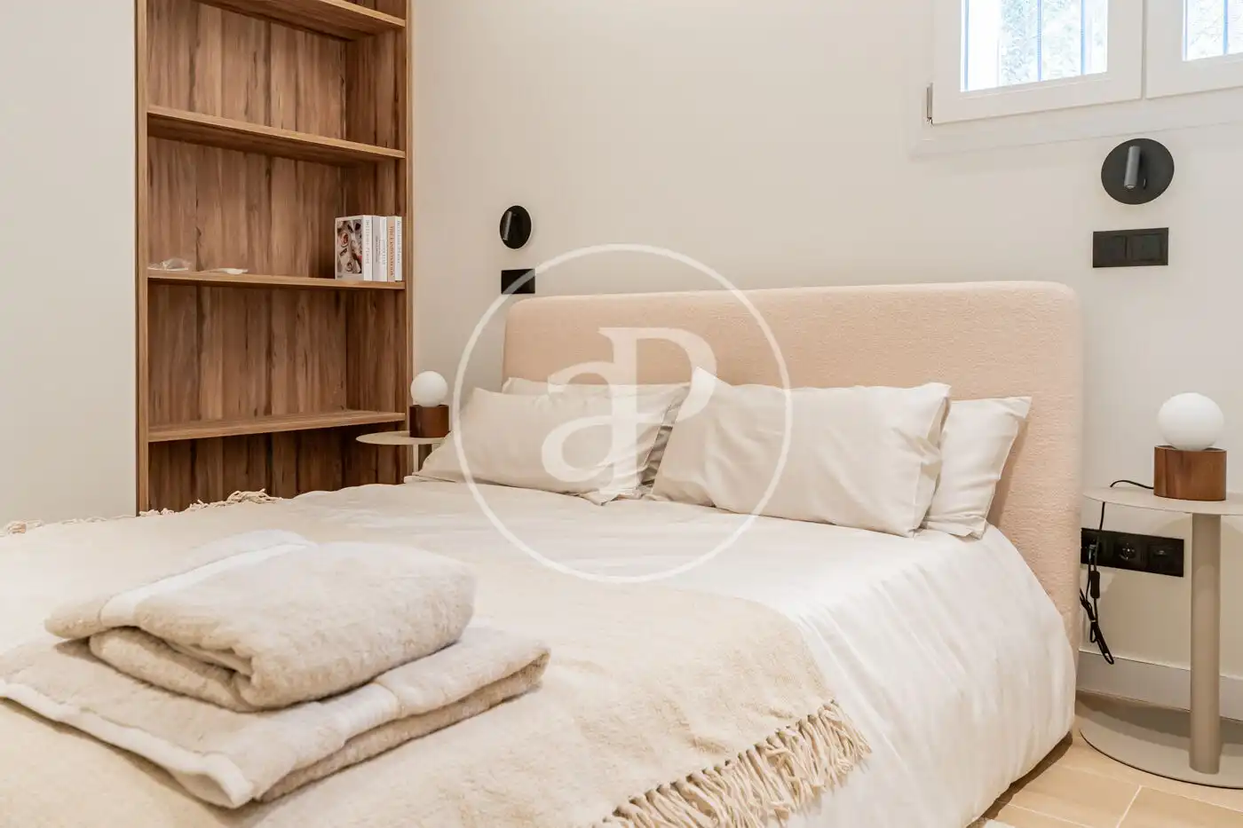 Bedroom of Flat for rent in Madrid  with Air Conditioner, Heating and Furnished