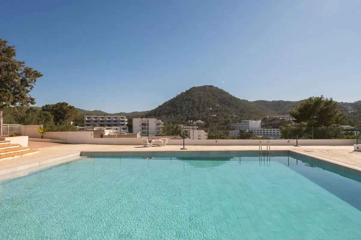 Piscina de Estudio en venta en Sant Joan de Labritja con Calefacción, Jardín privado y Piscina
