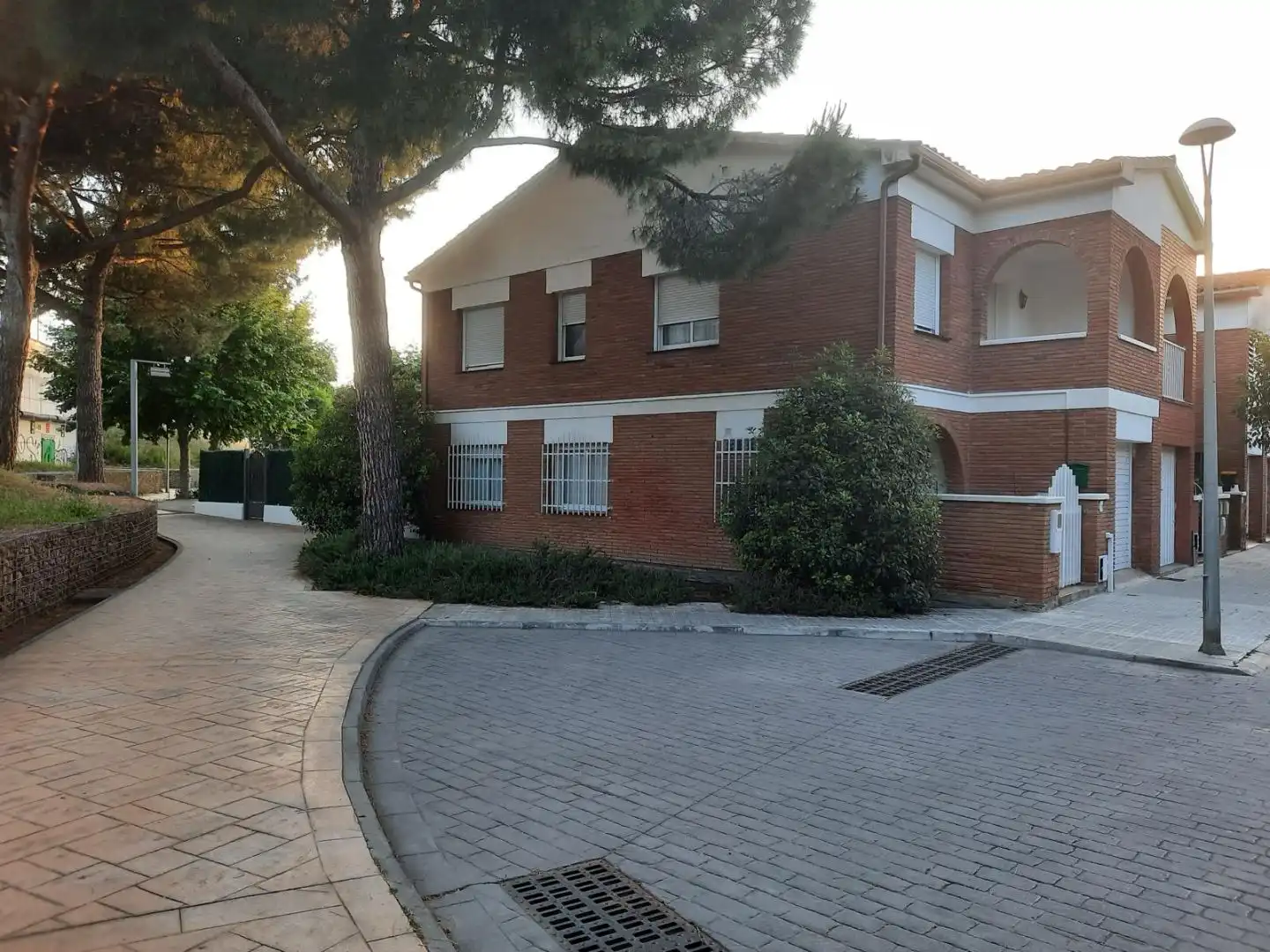 Vista exterior de Casa o chalet en venta en Montmeló con Terraza y Balcón