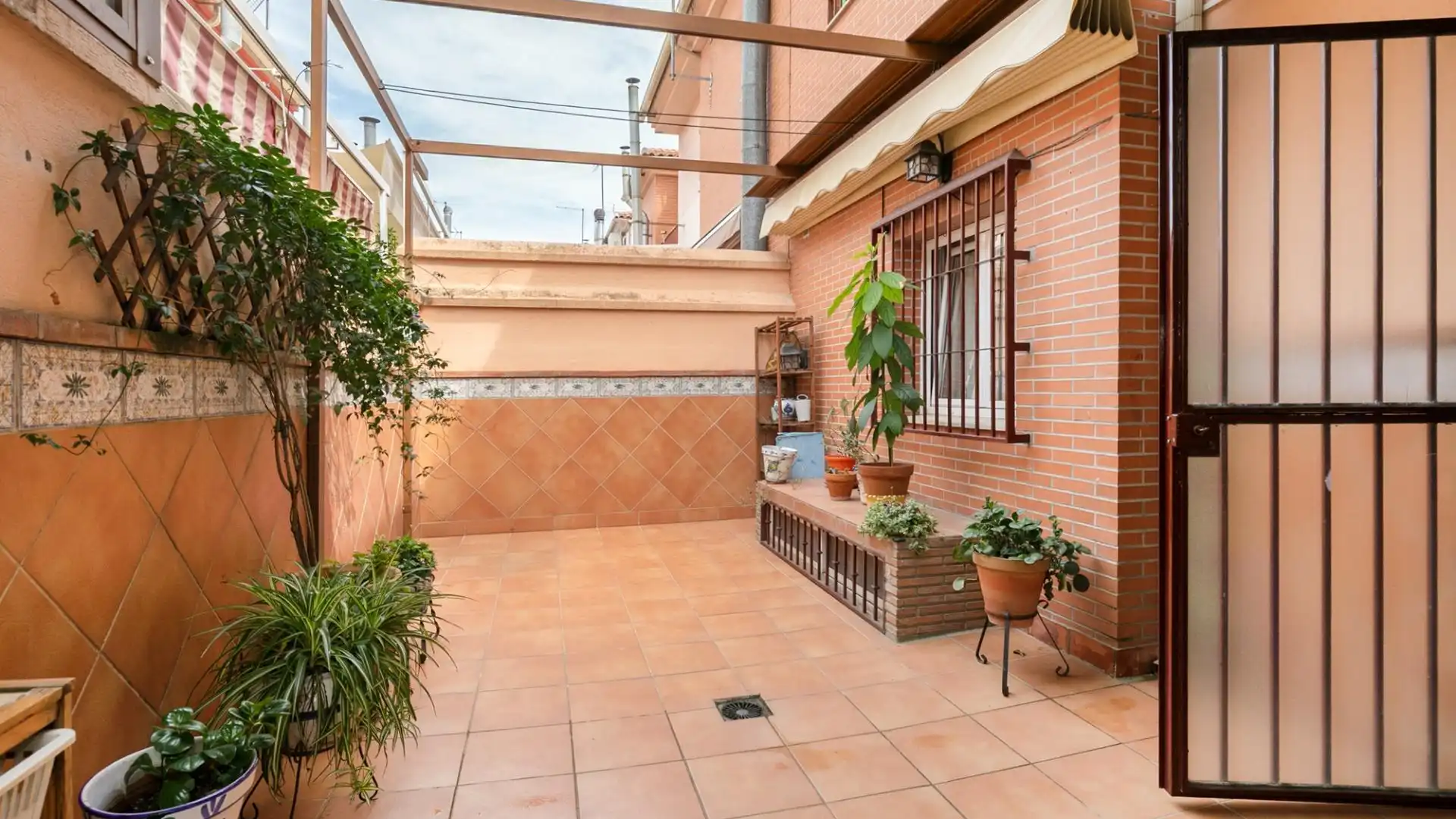 Casa adosada en venta en Calle Elisa Soriano, 24, Angustias - Chana - Encina