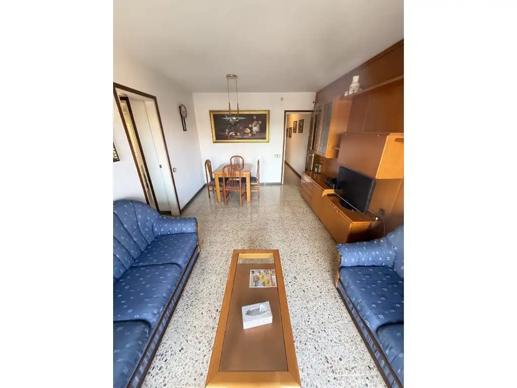 Sala de estar de Apartamento en venta en L'Hospitalet de Llobregat