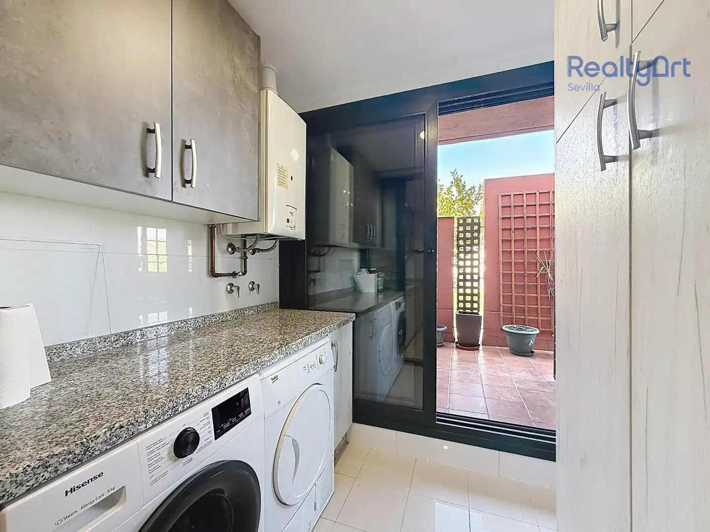 Appartamento con terrazza in affitto a Barrio Alto, imagen 9