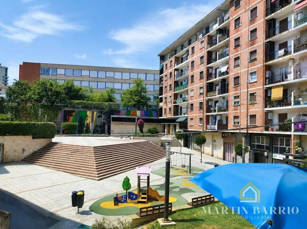 Flat with terrace for sale in Miguel de Cervantes Kalea, imagen 17