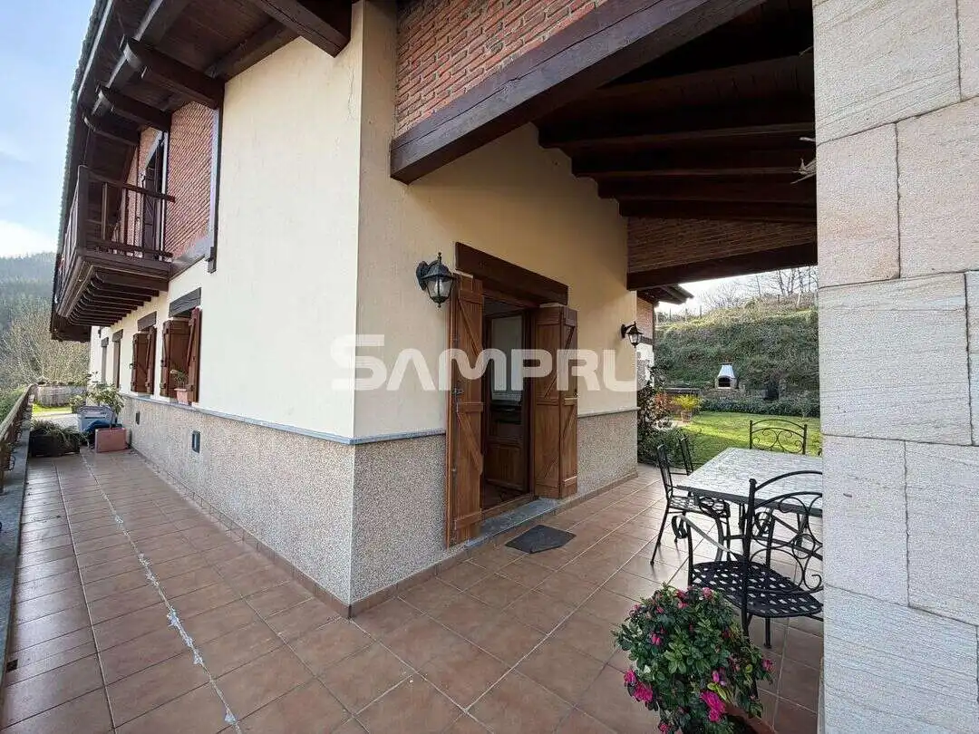 Terraza de Casa adosada en venta en Bergara con Calefacción, Jardín privado y Trastero