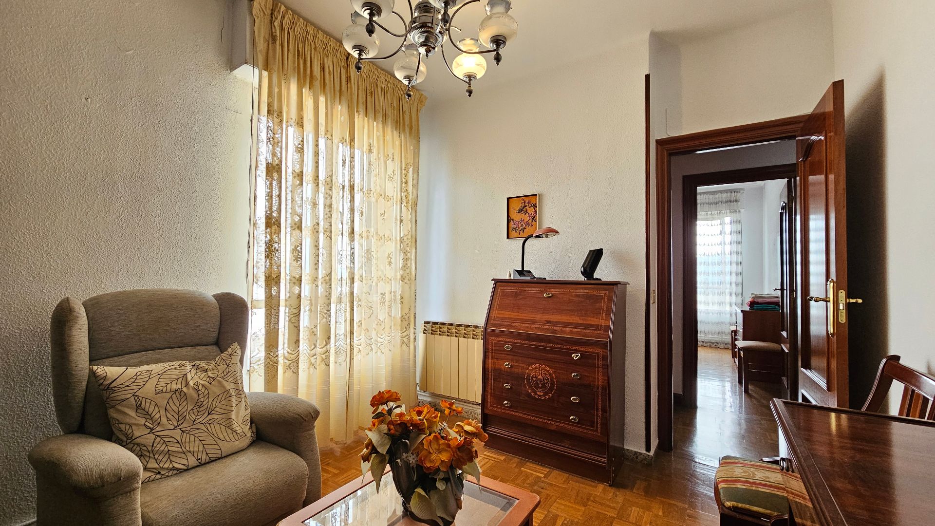 Sala d'estar de Pis en venda en Vitoria - Gasteiz amb Calefacció, Parquet i Terrassa