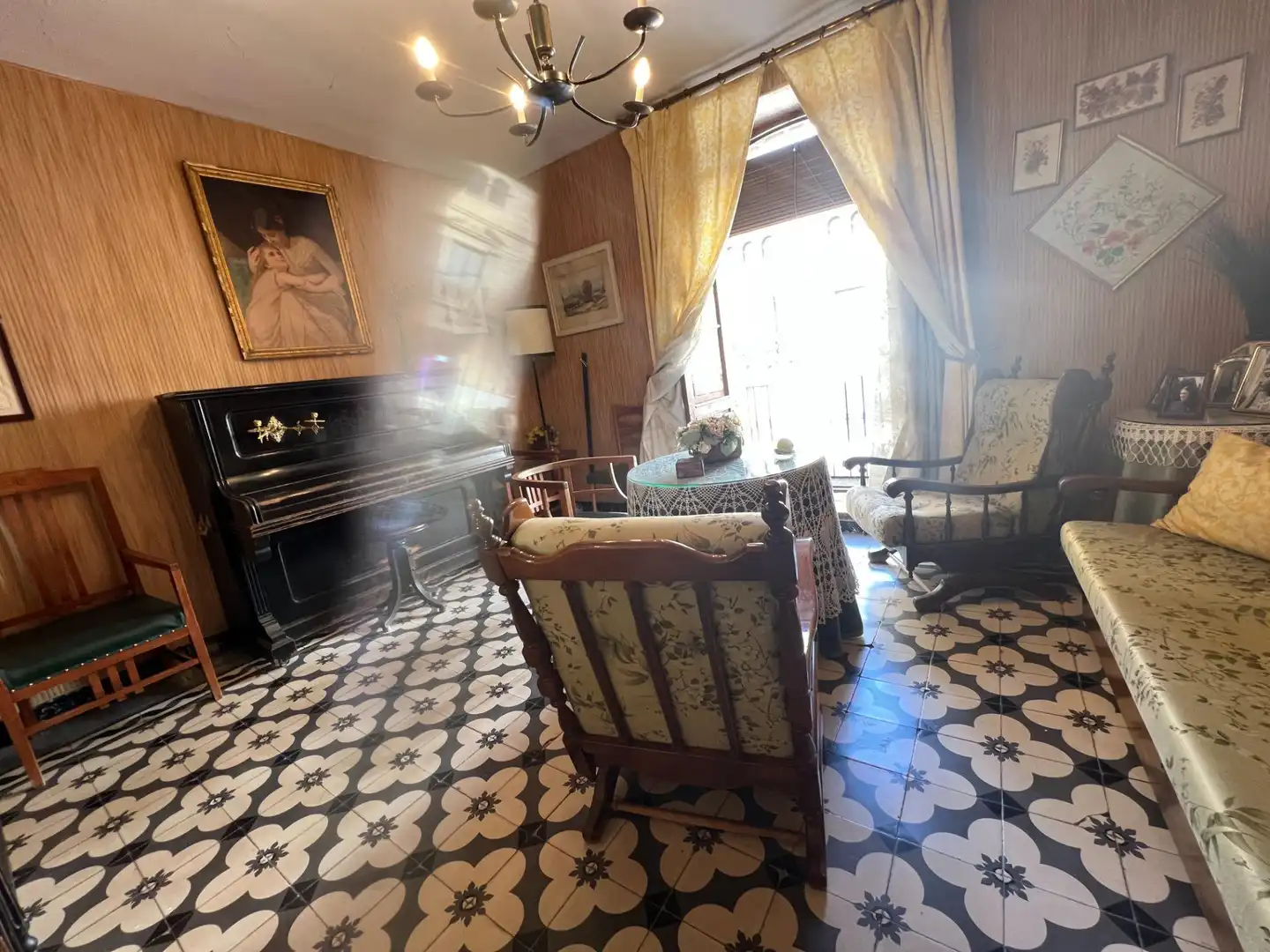 Sala d'estar de Casa o xalet en venda en Úbeda amb Terrassa