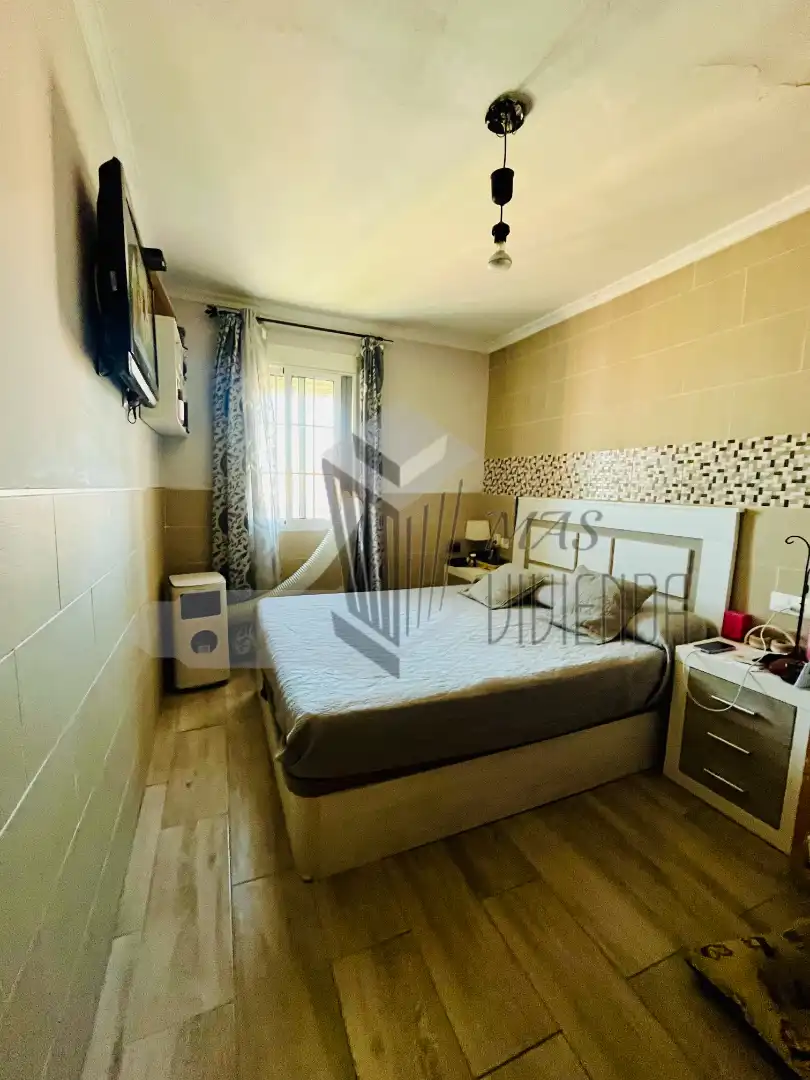 Bedroom of Flat for sale in Algeciras  with Furnished