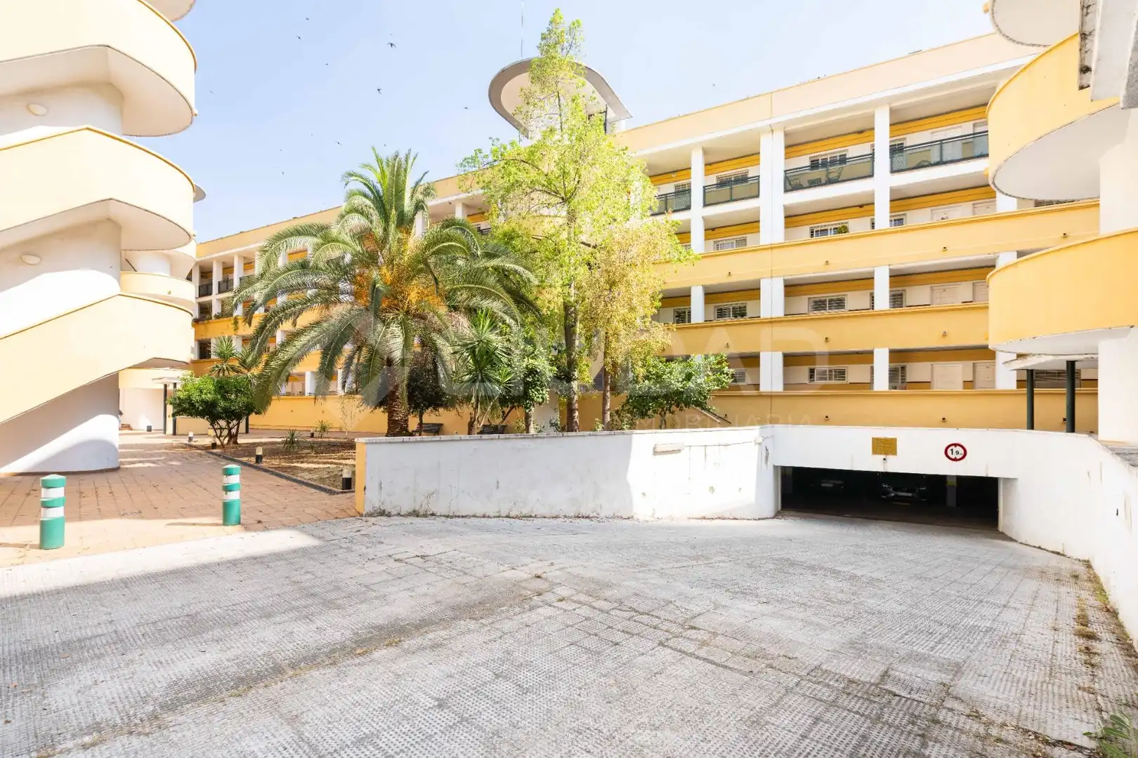 Exterior view of Flat for sale in Sevilla