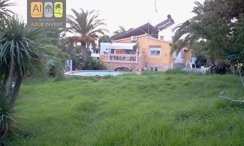 Xalet amb piscina en venda a Coloma