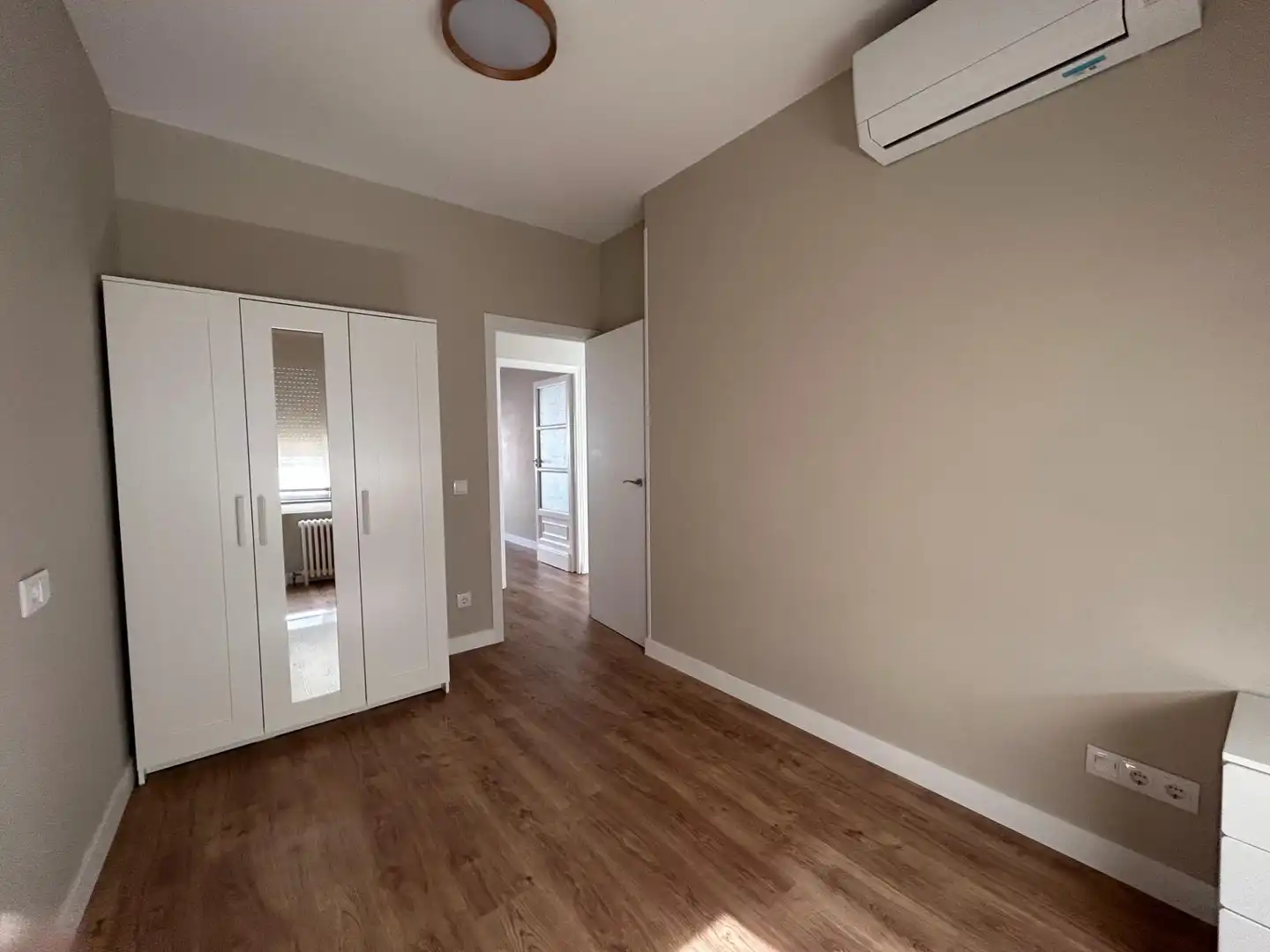 Bedroom of Flat for rent in Madrid  with Air Conditioner, Heating and Terrace
