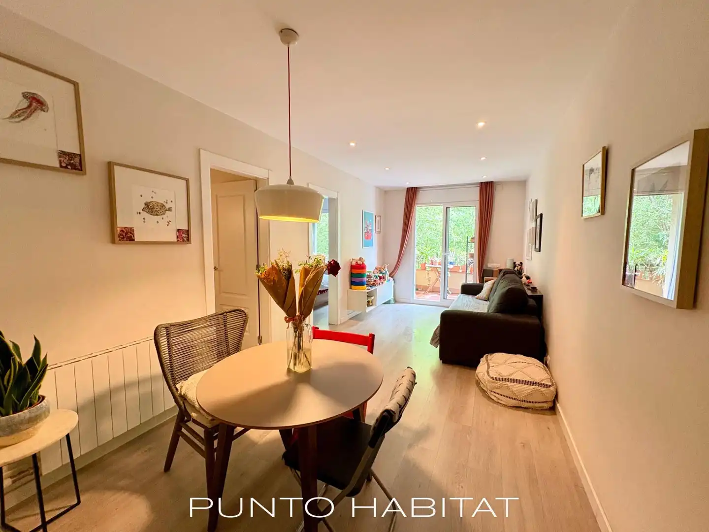 Sala de estar de Piso en venta en  Barcelona Capital con Aire acondicionado, Calefacción y Parquet