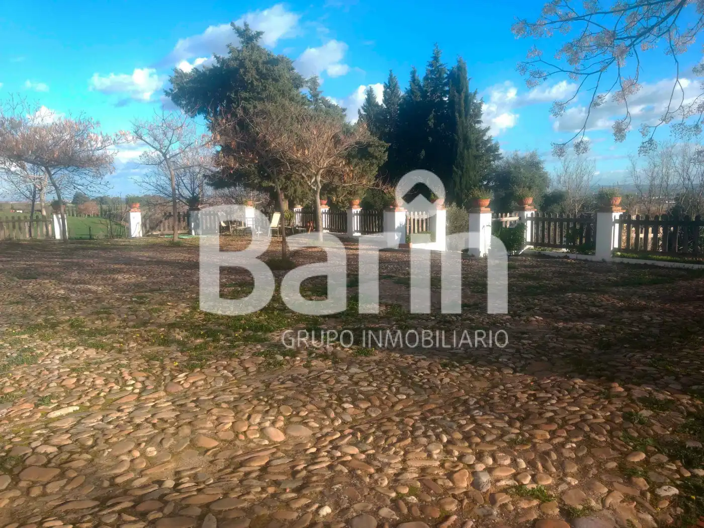 Casa rústica amb jardí en venda a Periurbano Oeste - Sierra, imagen 2