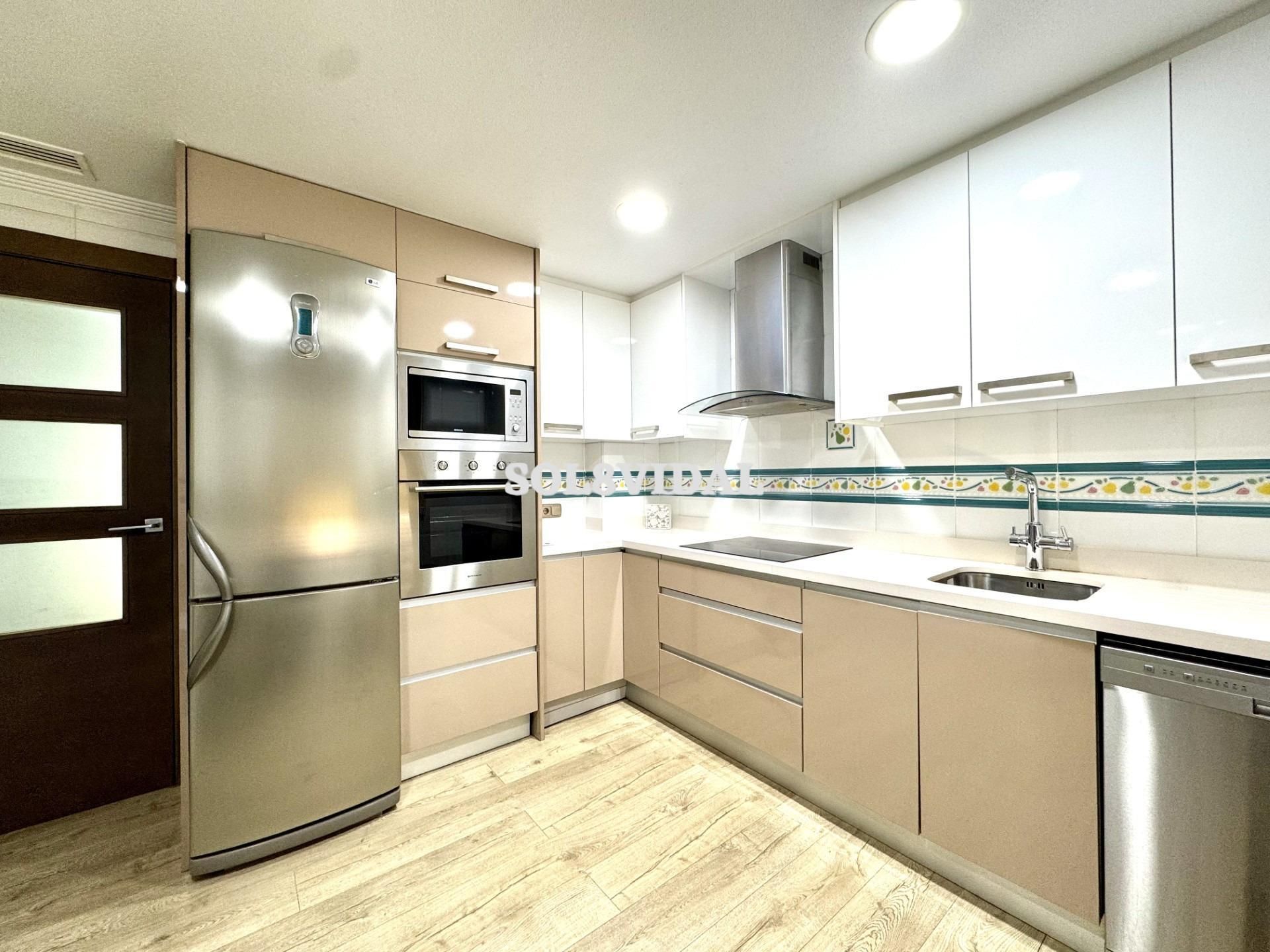 Cuina de Apartament en venda en Orihuela amb Aire condicionat i Calefacció