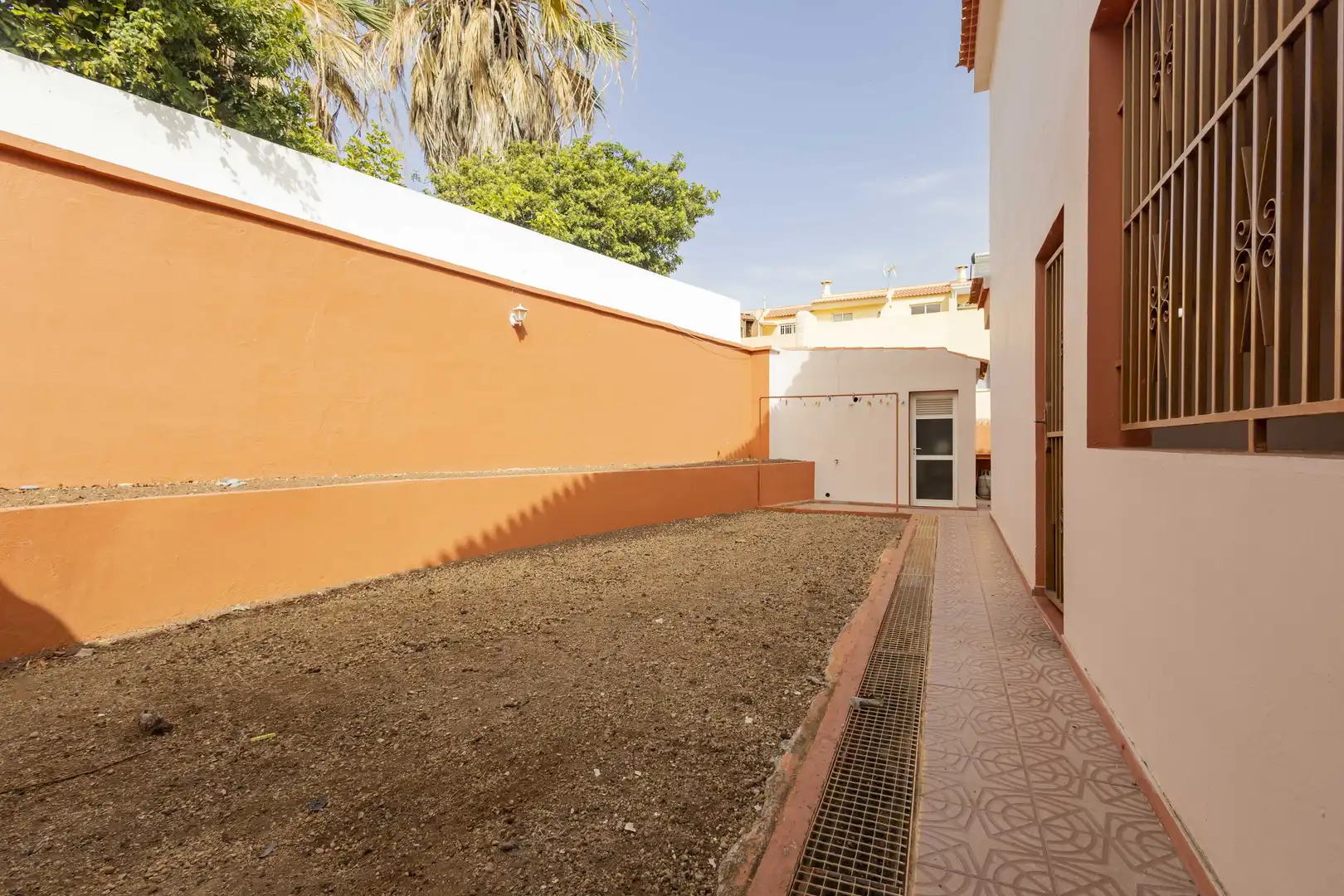 Terrasse von Einfamilien-Reihenhaus zum Verkauf in Los Realejos mit Privatgarten, Terrasse und Abstellraum