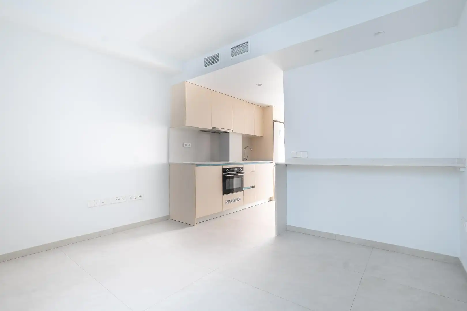 Wohnung zur Miete in Calle de las Cámaras, Plaza de Toros - Santa Rita