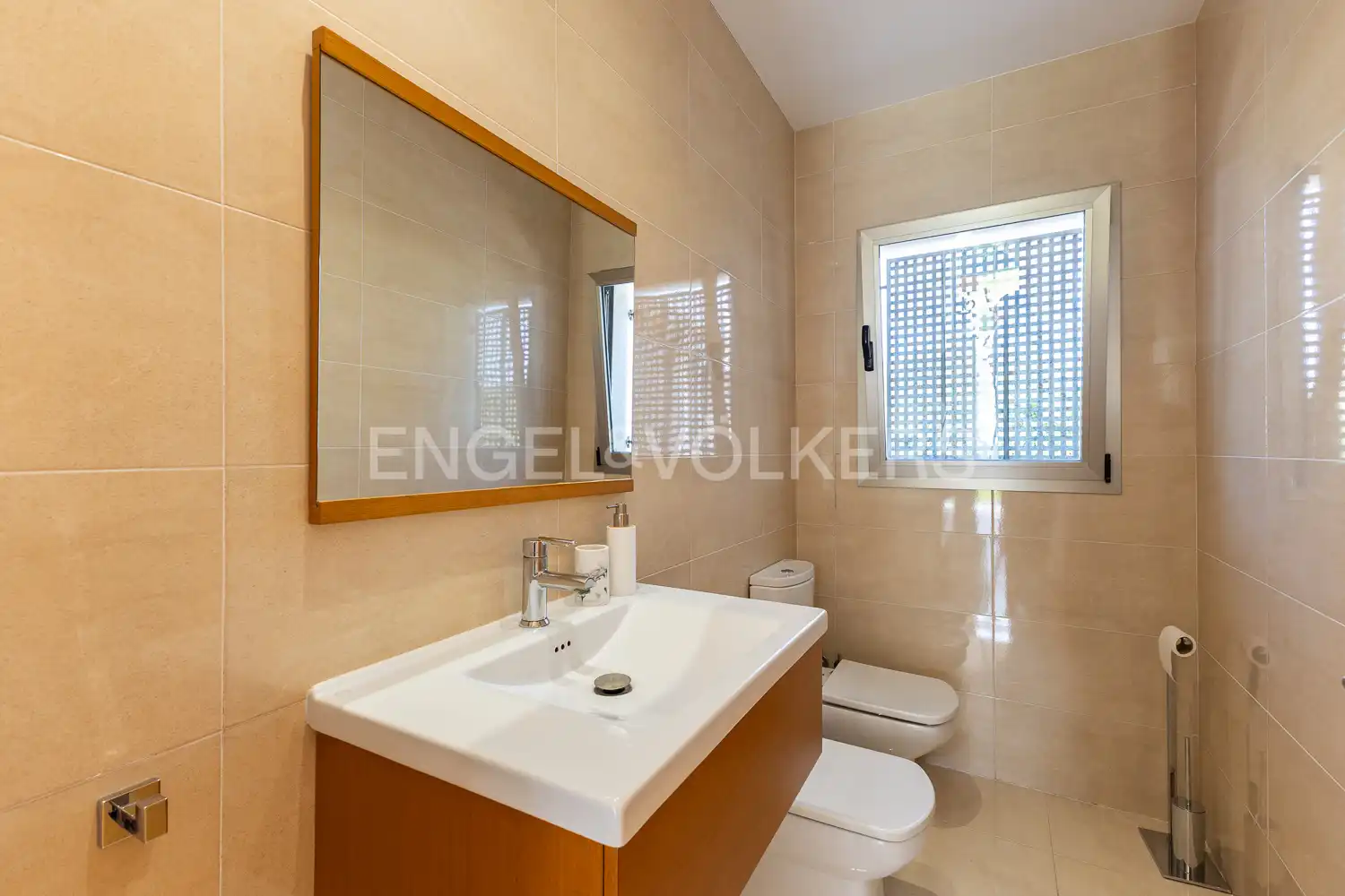 Bathroom of Houses for rent in Olocau  with Air Conditioner, Heating and Private garden