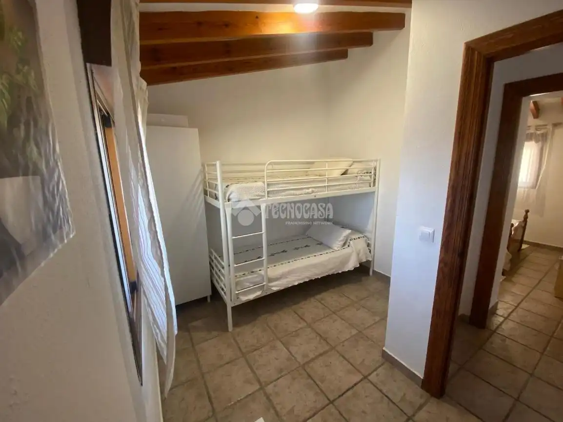 Dormitori de Finca rústica en venda en Bédar amb Aire condicionat, Jardí privat i Moblat