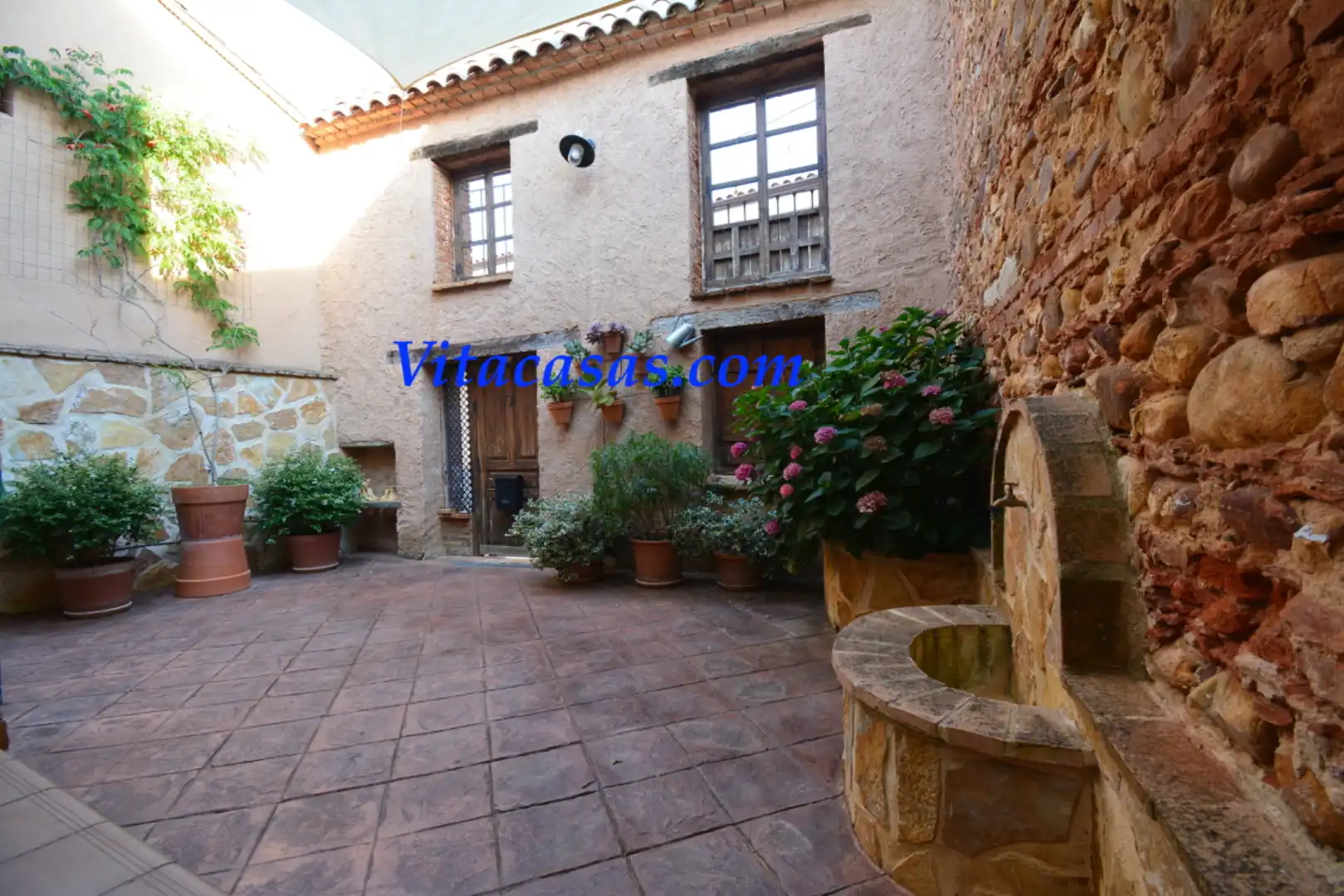 Vista exterior de Casa o xalet en venda en Robledillo de Mohernando amb Aire condicionat, Calefacció i Jardí privat