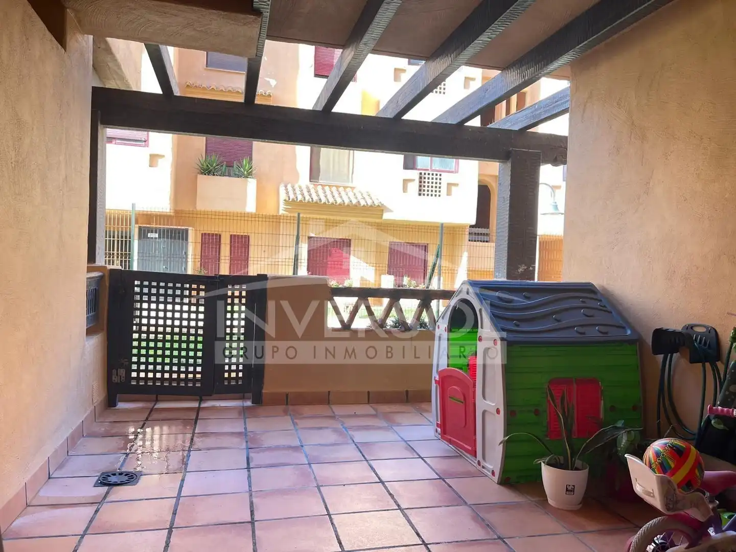 Vista exterior de Planta baja en venta en El Ejido con Aire acondicionado, Calefacción y Parquet
