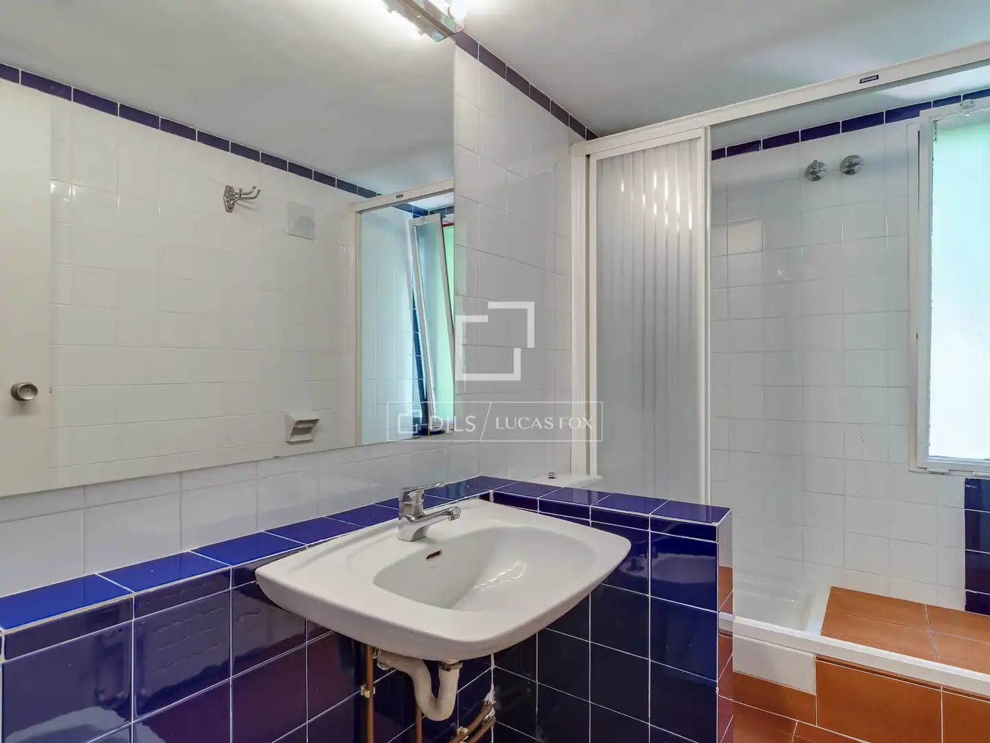 Baño de Casa o chalet de alquiler en Barcelona con Aire acondicionado, Calefacción y Jardín privado