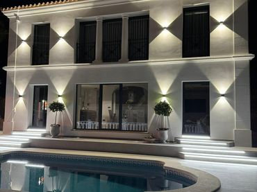 Villa avec balcon à vendre à Golf Bahía