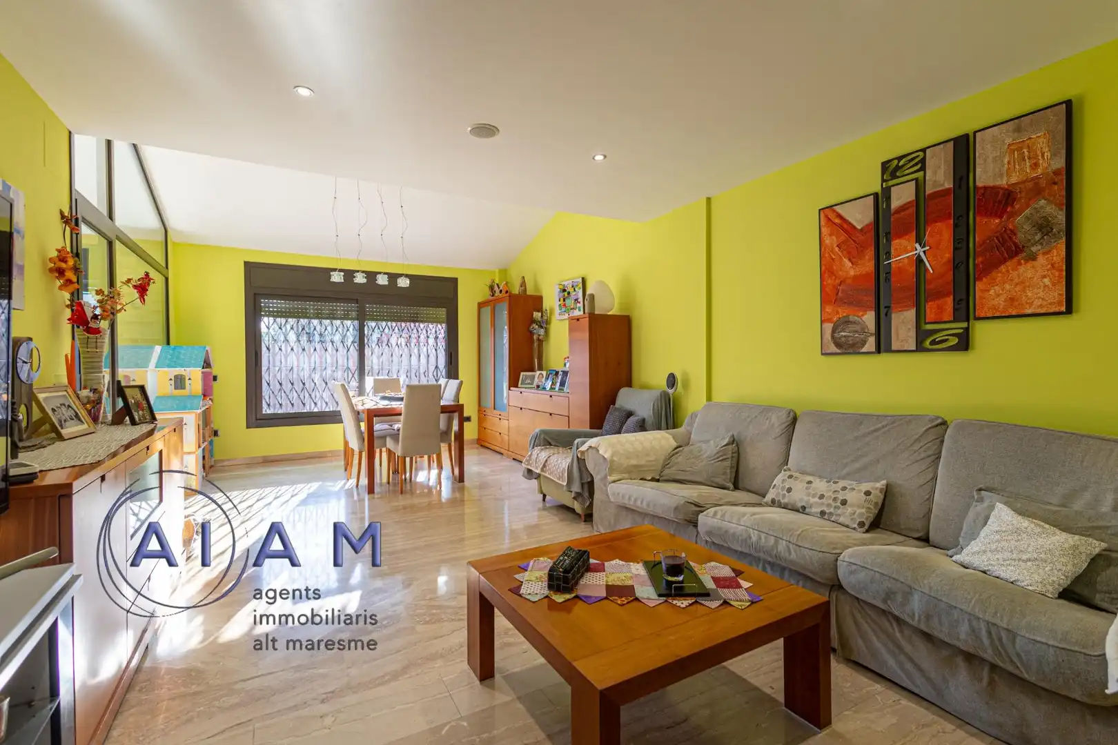 Living room of Houses for sale in Pineda de Mar  with Air Conditioner, Heating and Private garden