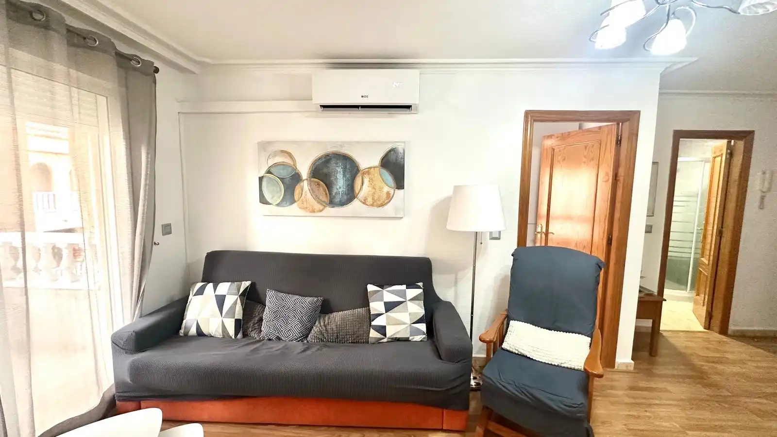 Living room of Flat for rent in Torrevieja  with Heating, Furnished and Washing machine