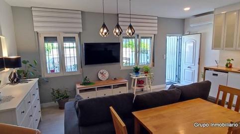 Foto 2 de Casa adosada de lloguer a Les Bassetes - El Marjal, Alicante