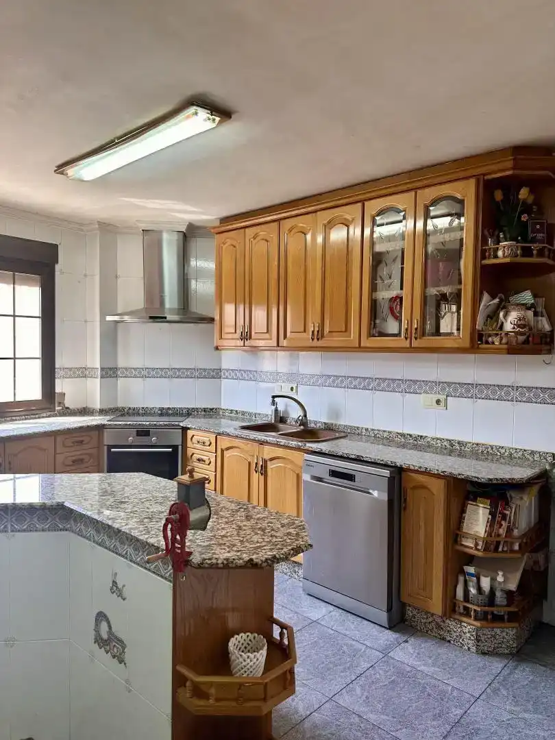 Cocina de Casa adosada en venta en Utiel con Aire acondicionado, Trastero y Balcón