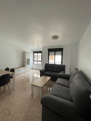 Piso en Alquiler en Ensanche - Diputación