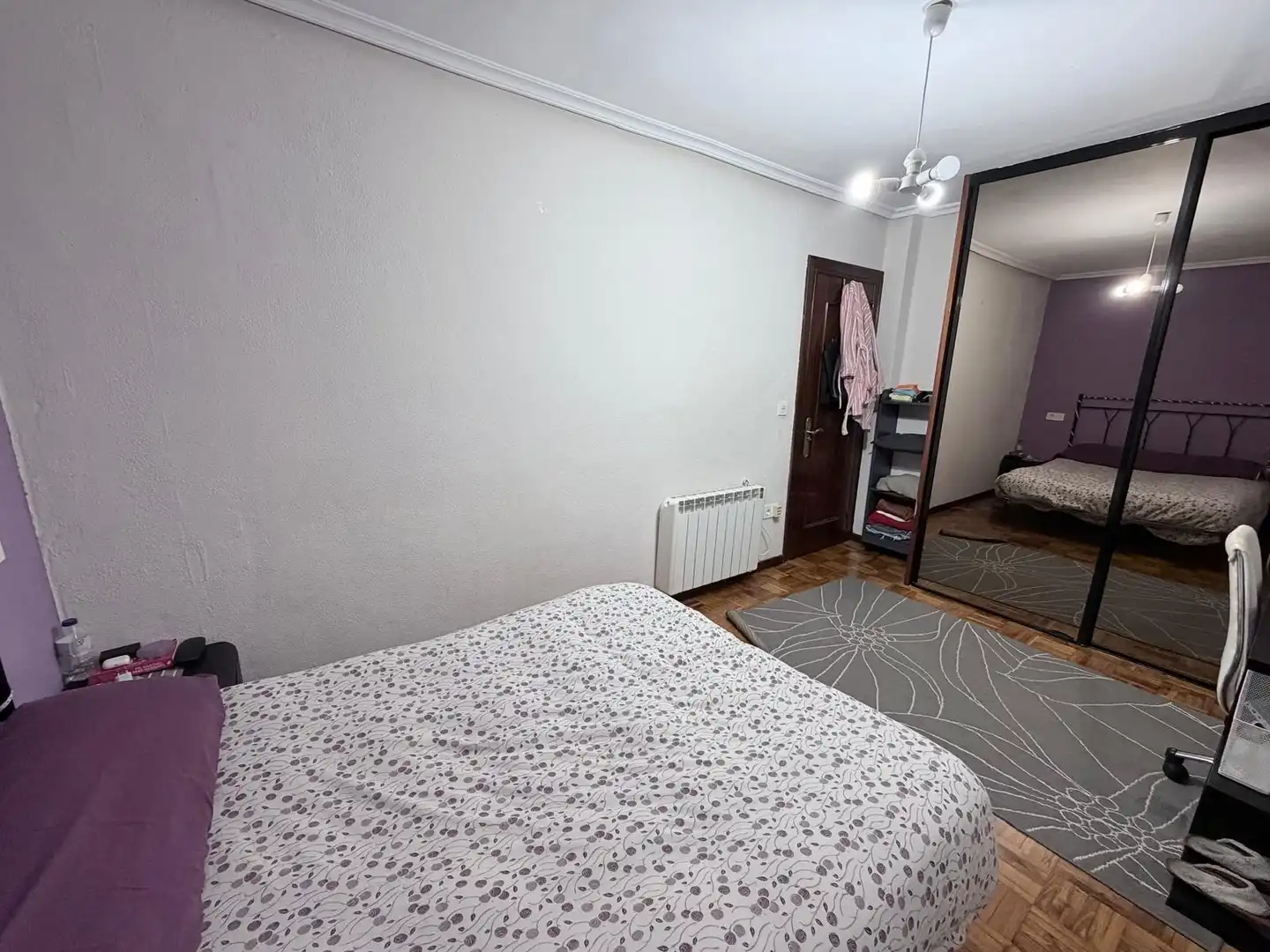 Habitación de Piso en venta en Oviedo  con Balcón