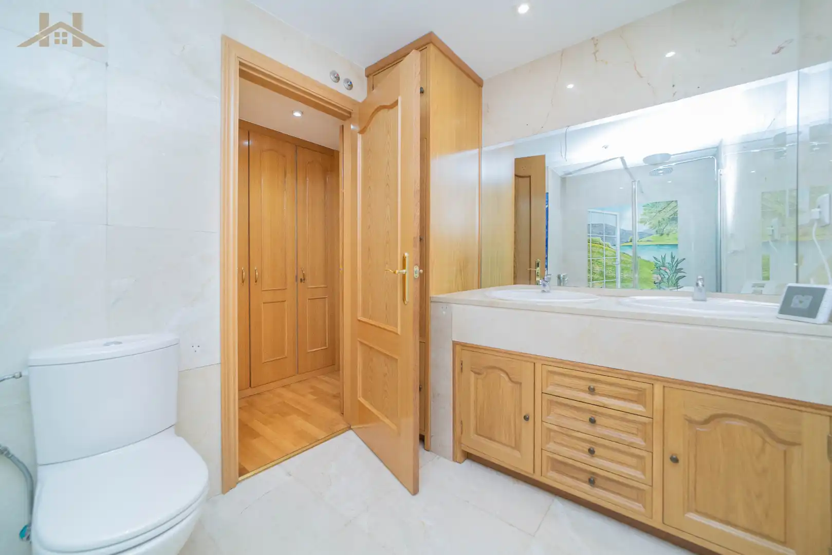 Badezimmer von Wohnung zum Verkauf in Madrid mit Klimaanlage, Heizung und Parkett