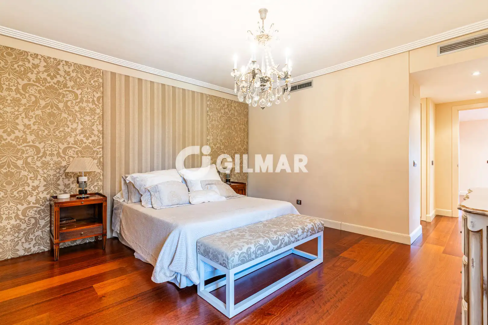 Casa aparellada amb piscina en venda a Montecillo, imagen 17