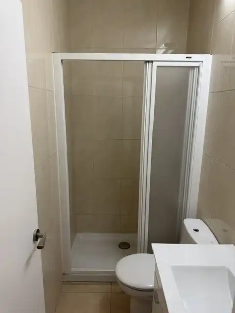 Badezimmer von Büro zur Miete in Barcelona