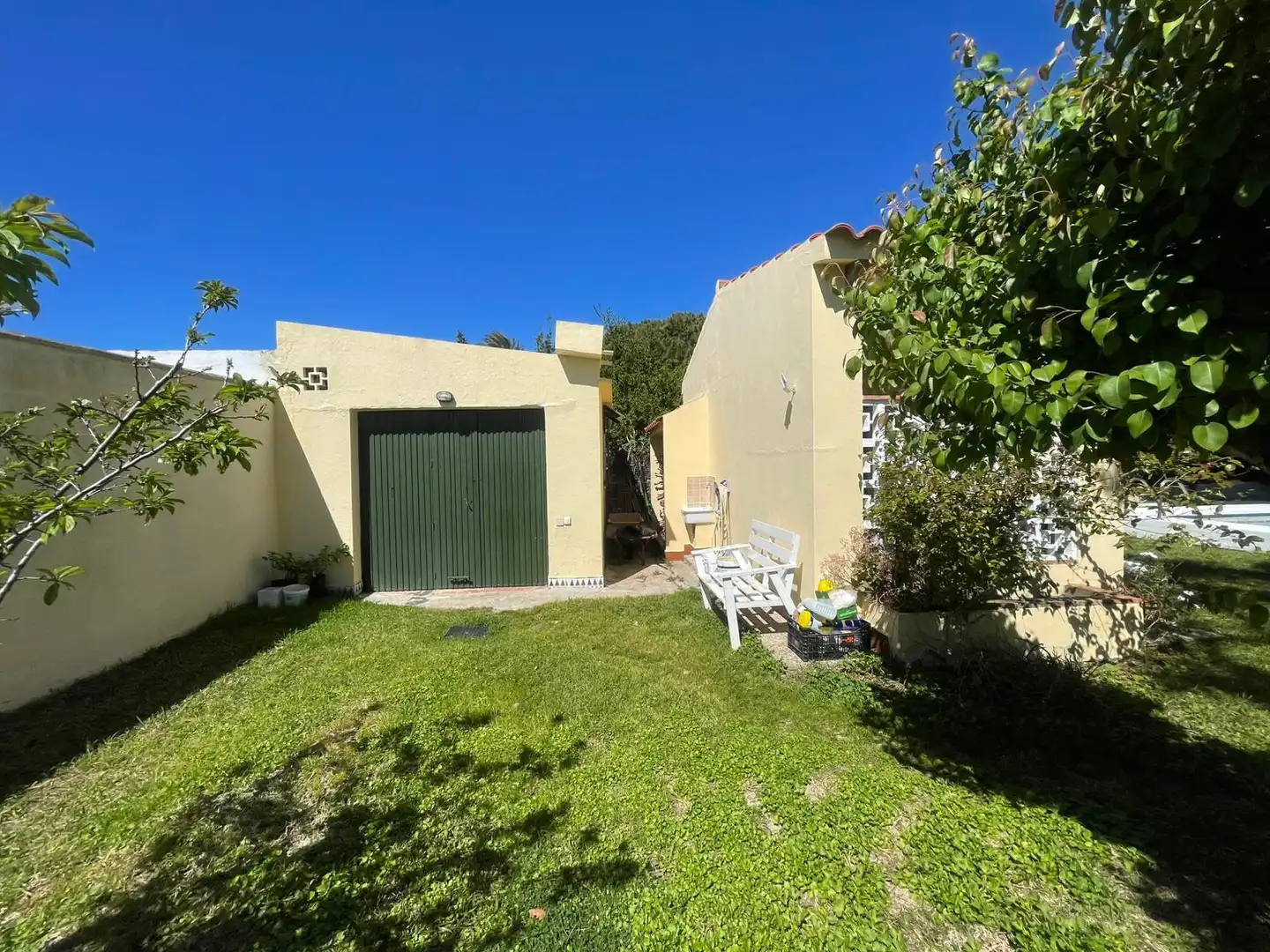 Exterior view of Houses for sale in Chiclana de la Frontera  with Private garden, Swimming Pool and Furnished