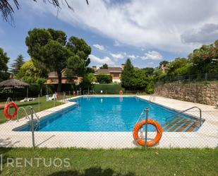 Piscina de Casa o xalet de lloguer en La Moraleja amb Calefacció, Parquet i Piscina comunitària