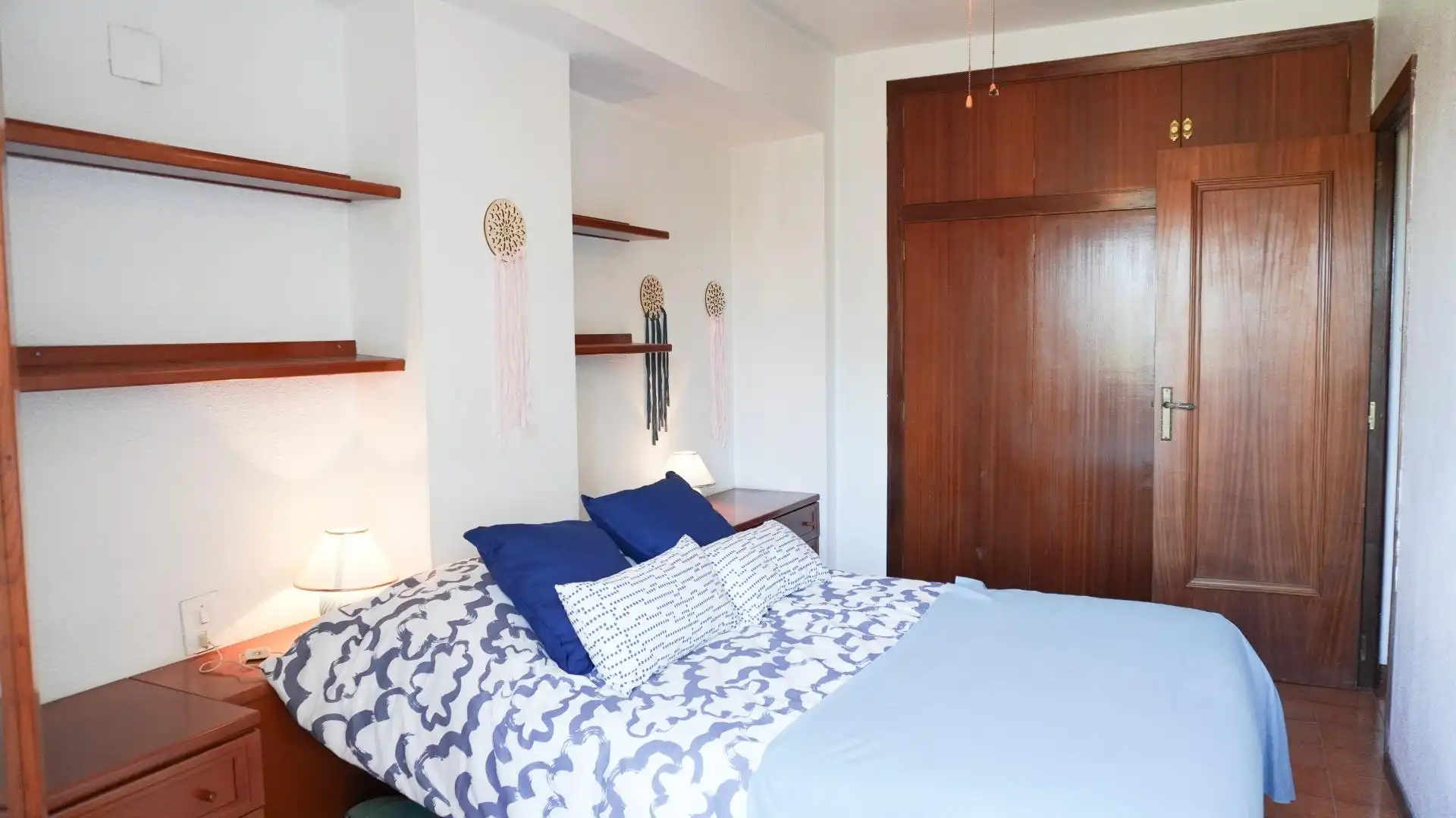 Schlafzimmer von Dachboden zum Verkauf in El Puig de Santa Maria mit Privatgarten, Terrasse und Balkon