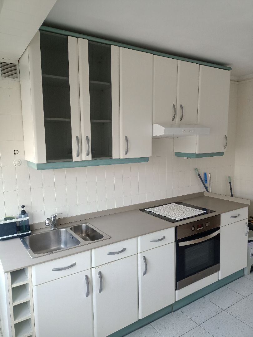 Cuina de Pis en venda en Gijón  amb Calefacció, Parquet i Terrassa