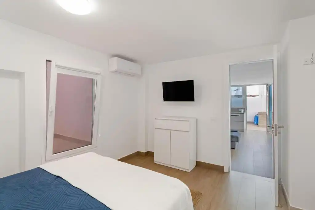Schlafzimmer von Wohnungen zur Miete in San Bartolomé de Tirajana mit Klimaanlage, Heizung und Terrasse