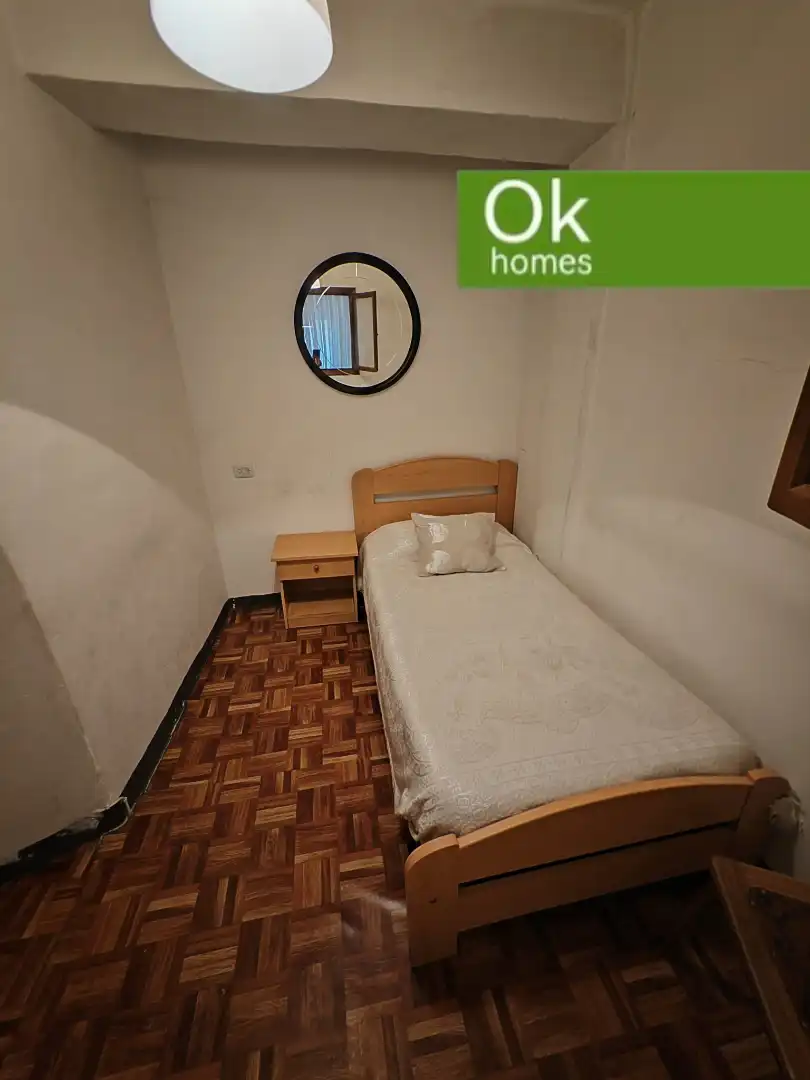 Schlafzimmer von Einfamilien-Reihenhaus zum Verkauf in Melide mit Klimaanlage, Heizung und Abstellraum